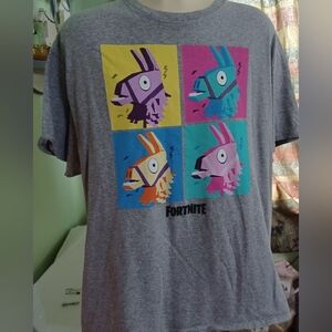 Fortnite shirt xl